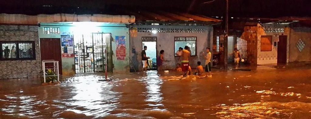 Torrencial lluvia de anoche inundó casas y calles de la ciudad Diario