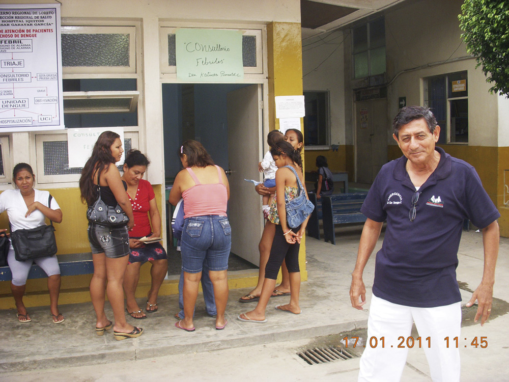 Director del Hospital Iquitos, Dr. Ciro Torrejón, también su hijo llegó el día de ayer en estado febril al área de emergencia.