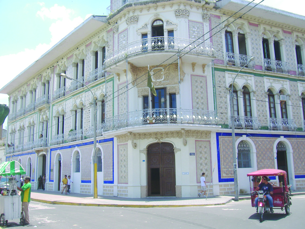 Empresas postoras para dar servicio de alimentos al Ejército en observación.