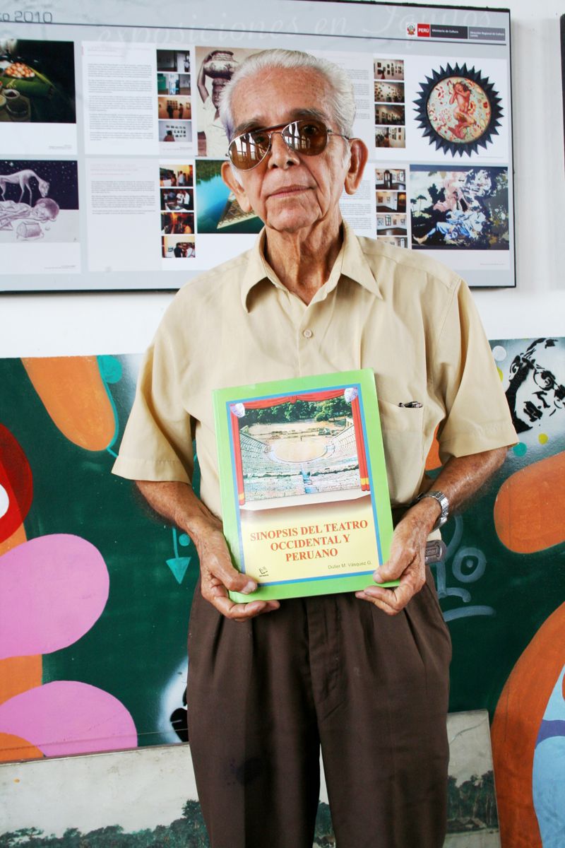 Profesor, actor y dramaturgo, Duller Vásquez