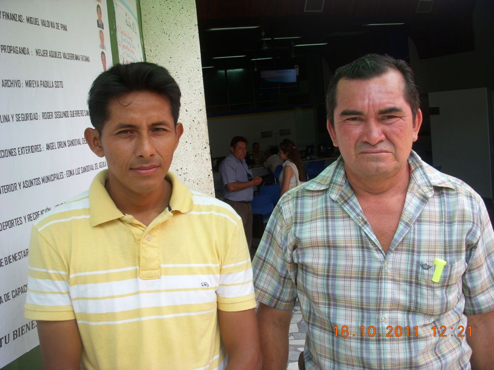Miller Apagüeño Meléndez, presidente de la Federación Agraria de Campesinos e Indígenas de la Región Loreto-Facirel; a su lado el presidente de Corepac, José Gómez.