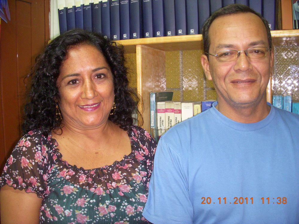 Abog. Lupe Arévalo, candidata al Decanato del Colegio de Abogados de Loreto y Abog. Martín Casuso, integrante de su Lista número 5.