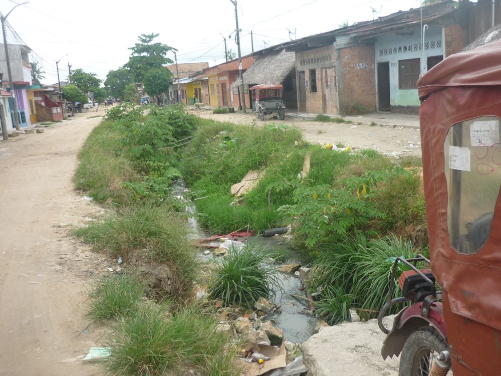 Vecinos siguen contaminándose en Psje. Abtao-Cdra-13.