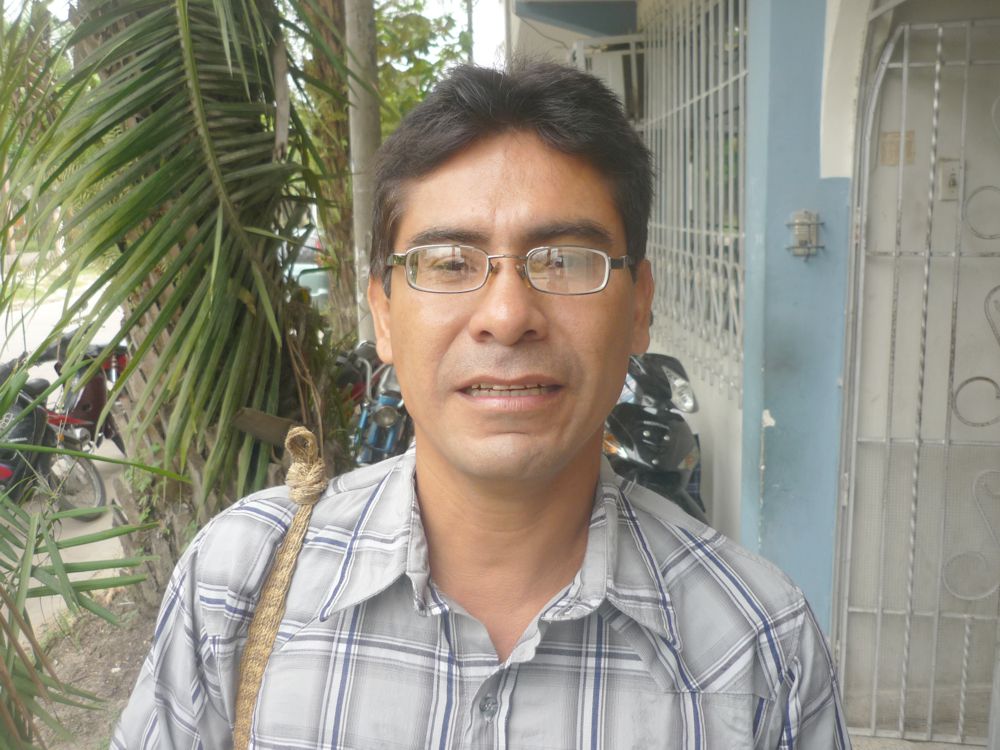 Teddy Puga, gerente de la sub región del Putumayo, señala que ONG Alemana lo apoyará con calaminas para viviendas del Putumayo.