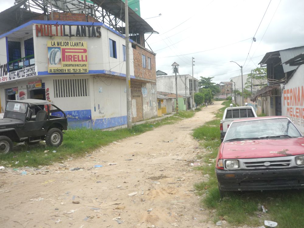 Ingreso principal de la Urb. 