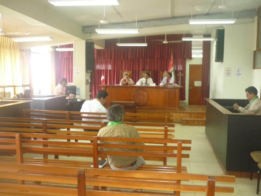 Juicio oral contra ex alcalde de Maynas Jorge Chávez Sibina, continuará el próximo jueves 05 de enero 2012.