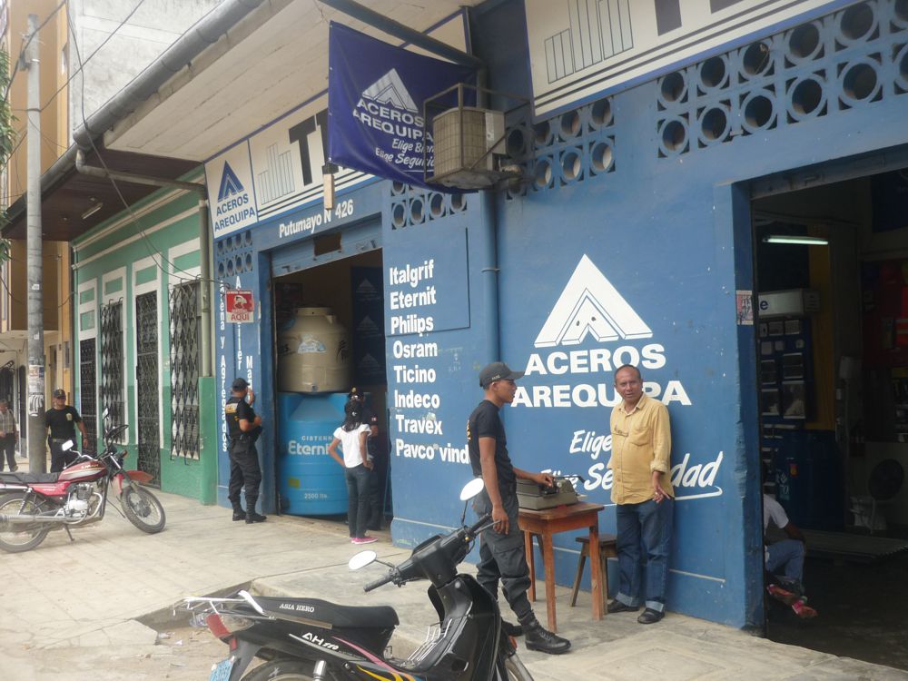 Sunat continúa con operativos a diversos establecimientos cuyos porpietarios no cumplen con su deber.