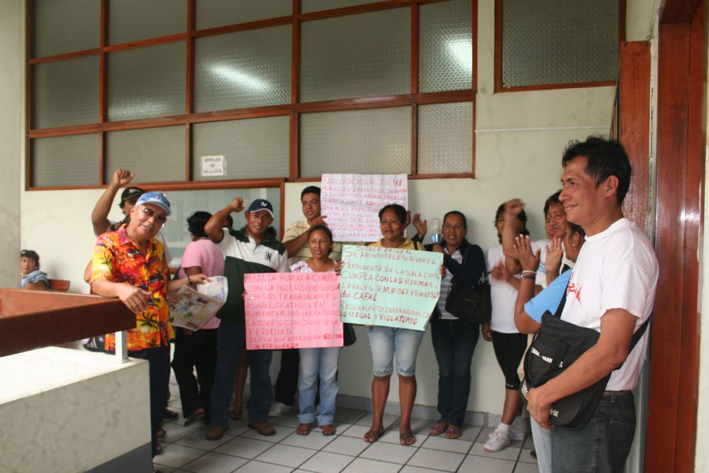 Integrantes del Sutase exigen justicia ante la Sala Civil.