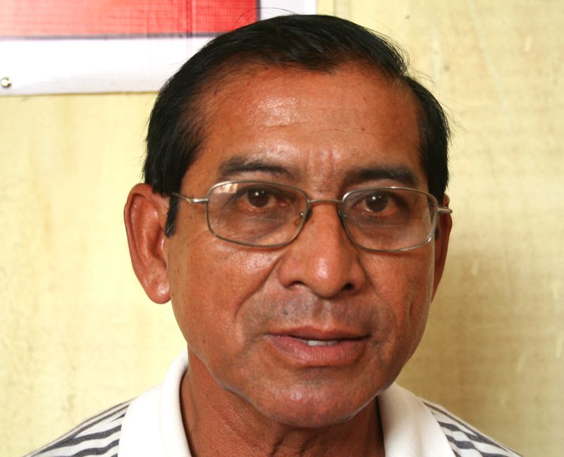 Decano del Colegio de Profesores del Perú-Región Loreto Víctor Dávila.