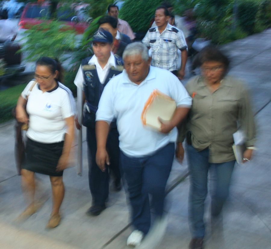 Comisión de la CGTP ingresó pero al primer piso del Gorel. Los ministros estaban en el segundo piso.