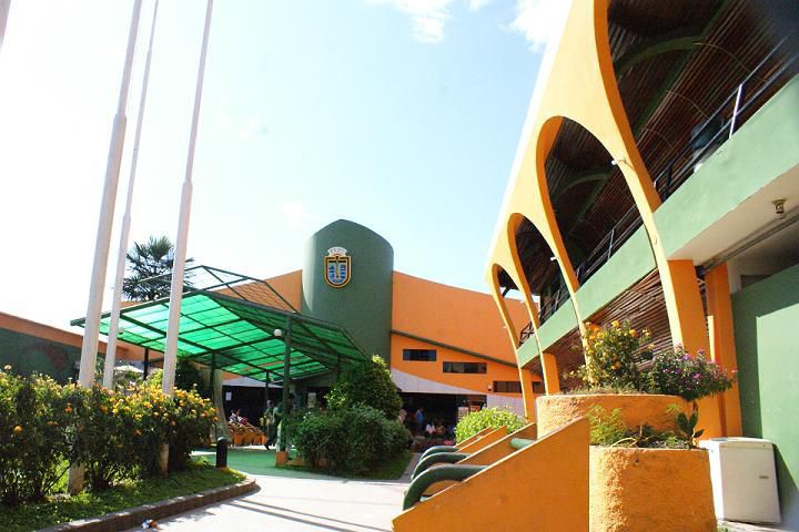 Contraloría de la República ingreso a la Municipalidad de Maynas.