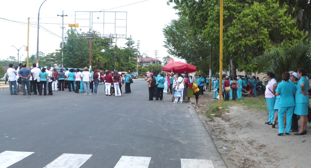 Médicos y Enfermeras llegaron hasta el gobierno regional de Loreto.
