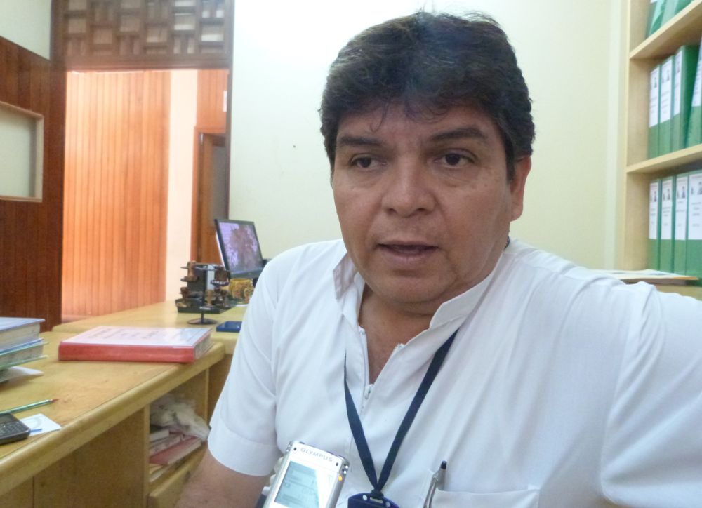 Doctor Carlos Paz Cabezas, director de Educación para la Salud -DIRESA.