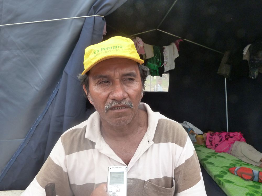 Roldán Zamora, damnificado que ayer recibía saludos por su cumpleaños y palabras de esperanza.