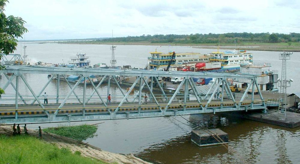 Una vista del muelle de Iquitos, antes de que el puente se soltara del pontón por el fuerte viento de ayer.