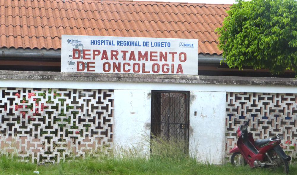 En Departamento de Oncología del HRL, en los días que no está el especialista realizan charlas de prevención a los interesados.