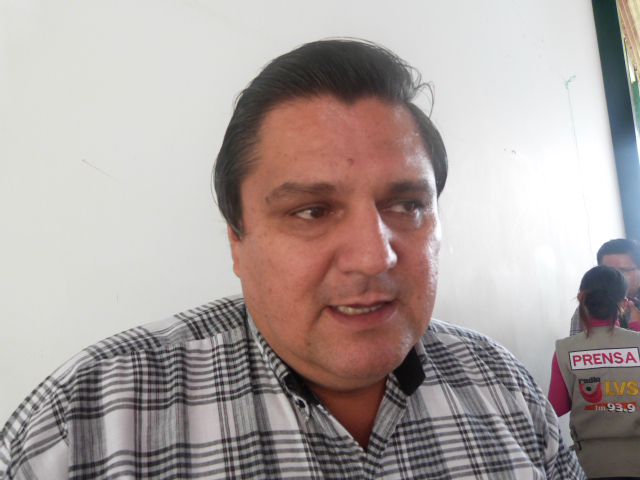 Consejero regional Luis Gastelú, pide que se reestructure Ugel de Requena.