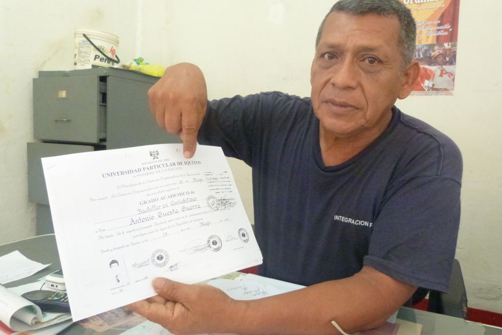 José Abanto, denunció que en Electro Oriente haya estado un contador sin requisitos para el cargo.