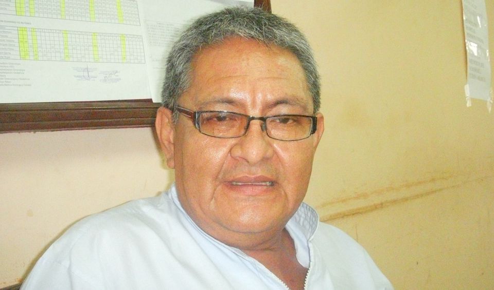 Dr. Rafael García Dávila, nuevo director del Hospital Regional de Loreto. Salió Dr. Martín Casapía Morales.