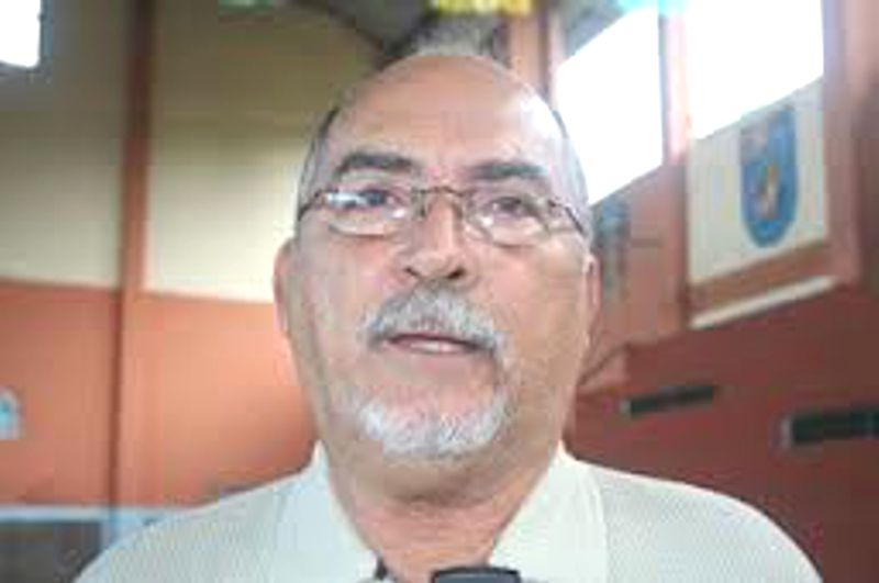Director regional de educación Prof. Jair Márquez Freitas.