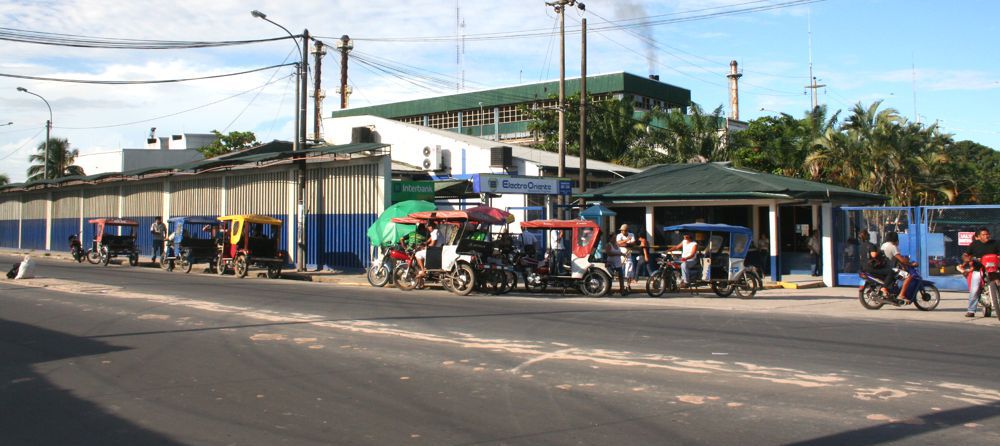 Fiscalía anticorrupción ingreso a Electro Oriente.