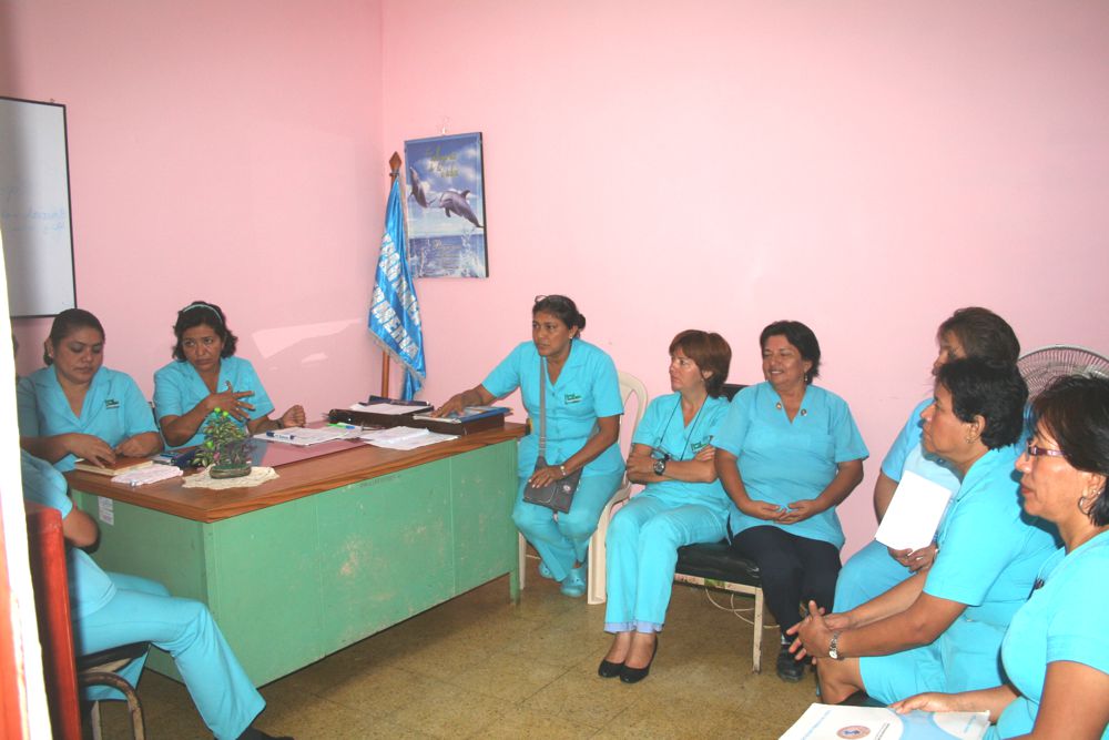 Licenciandas en enfermería participarán hoy en un plantón en el Hospital Regional.