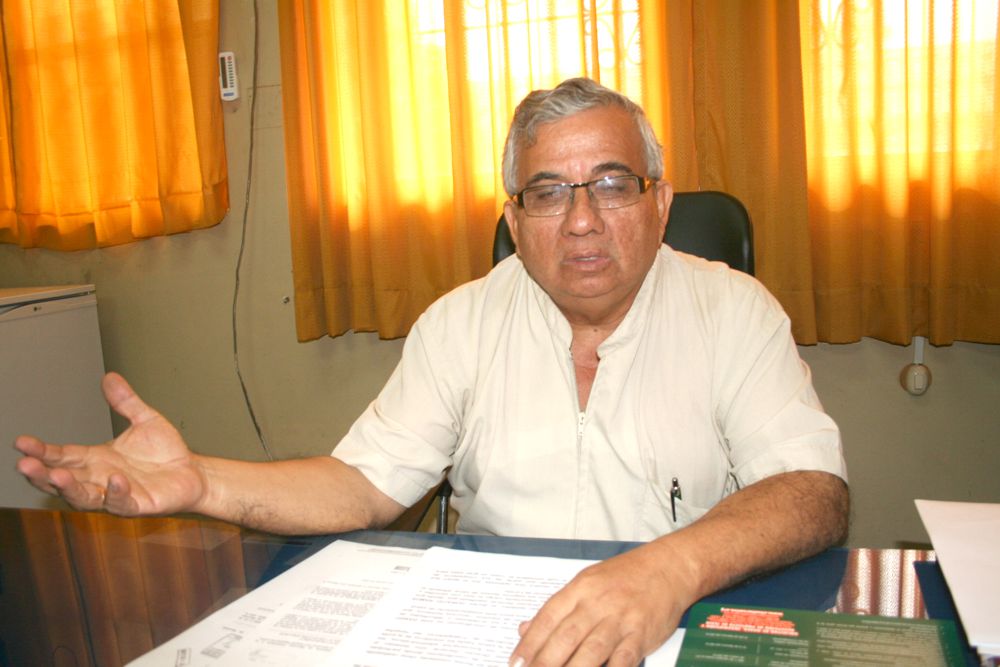 Dr. Horacio Ramos Santillán, actual director del Hospital Regional de Loreto, prometió que hoy pagan a enfermeras y profesionales contratados por terceros.