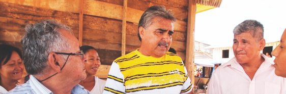 Alcalde de Punchana inspecciona levantamiento de rasante
