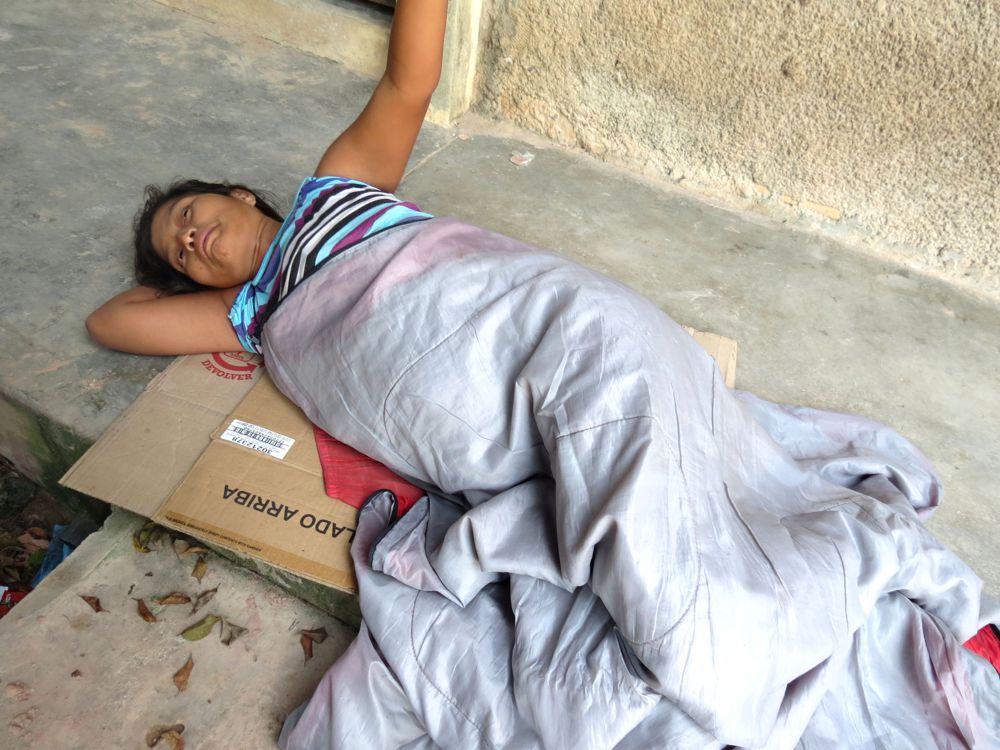 Mujer con problemas mentales