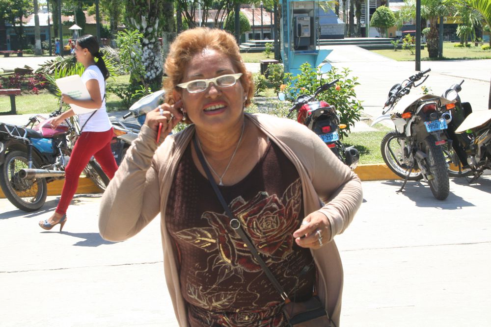 Roxana Villasis, trabajadora administrativa del sector educación.