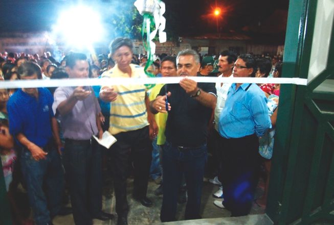 Alcalde de Punchana inaugura local