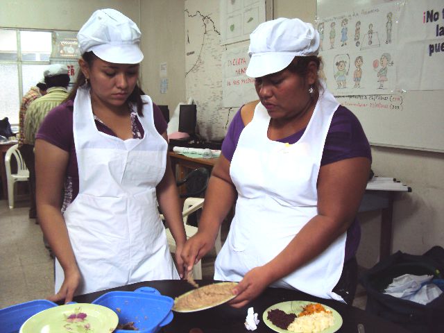 capacitan en manipuleo de alimentos2