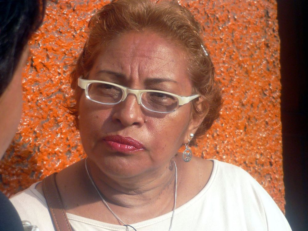 Roxana Villacís, anunció acuerdo tomado entre todos los gremios del sector educación que paraliza el próximo 27 de noviembre.