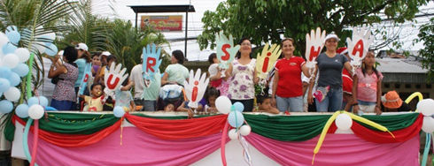 Vistoso pasacalle por fiesta Patronal de Punchana