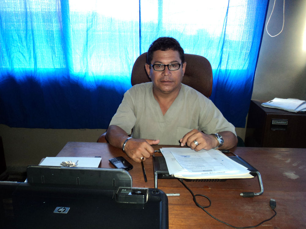 Médico jefe del Centro de Salud, doctor Aliardo Solsol Mera