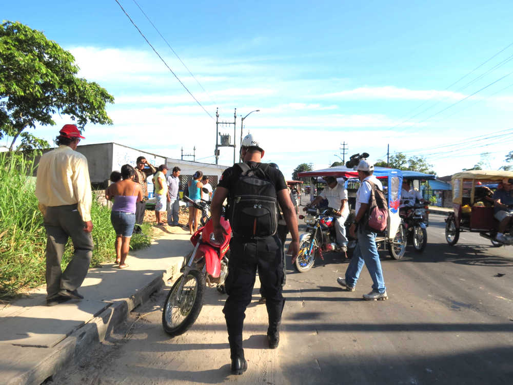 Hombre ebrio causa accidente