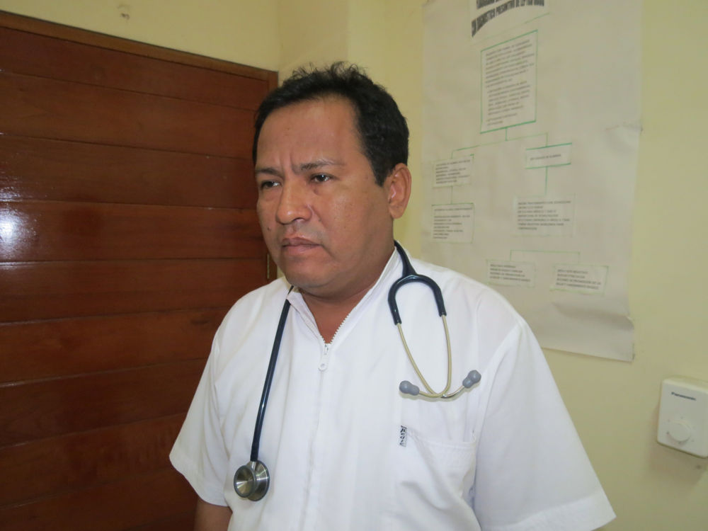 Médico pide garantía por su vida