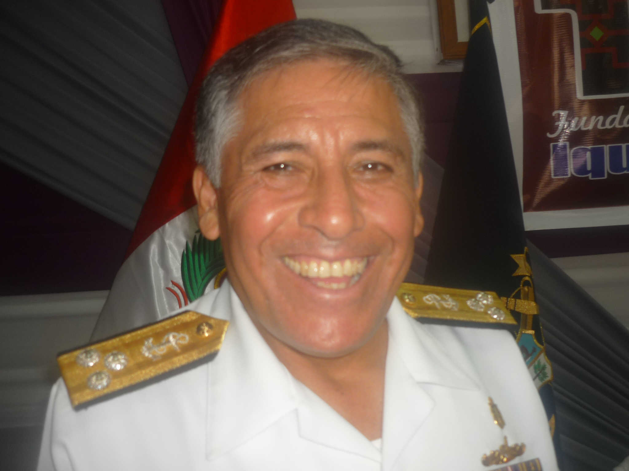 Vicealmirante Comandante General de Operaciones de la Amazonía y Quinta Zona Naval, Jorge Moscoso Flores.