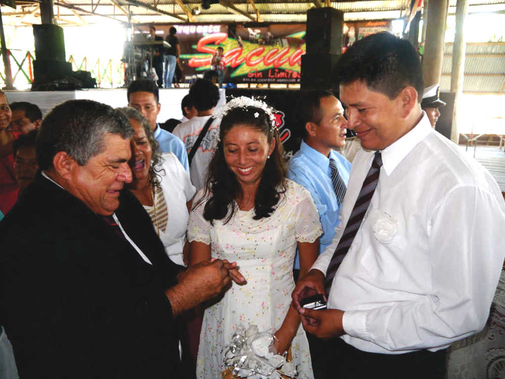 Matrimonio masivo en San Juan Bautista