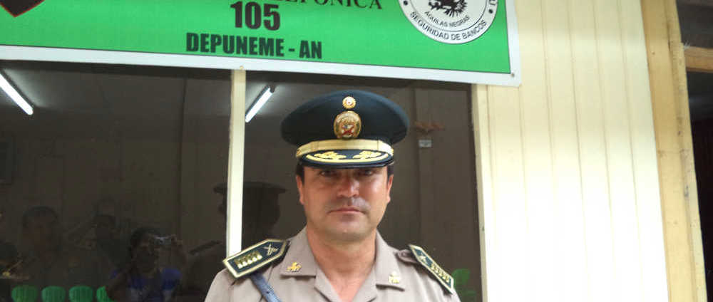 Jefe del Departamento de Unidades de Emergencias y Águilas Negras de Región Policial del Oriente «Águilas Negras» –DEPUNEME –AN, comandante PNP Normando Márquez Tuanama.