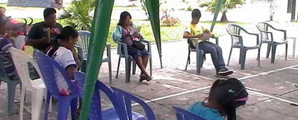 Lectura de libros de autores amazónicos