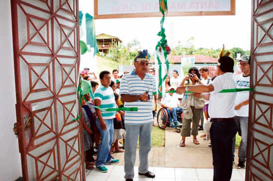 Alcalde de Punchana inauguró el primer Telecentro en Santa María del Ojeal