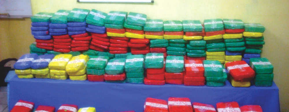 Mercancía ilegal estaba camuflada en el interior de un bote «peque peque»