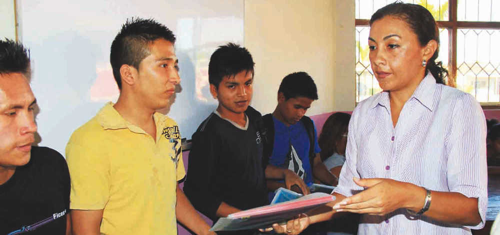 Más de 300 jóvenes inscritos para recibir capacitación en la CEPRE Muni Maynas