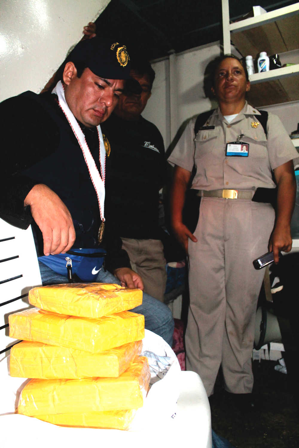 Intervienen a motonave fluvial involucrada en presunto lavado de activos