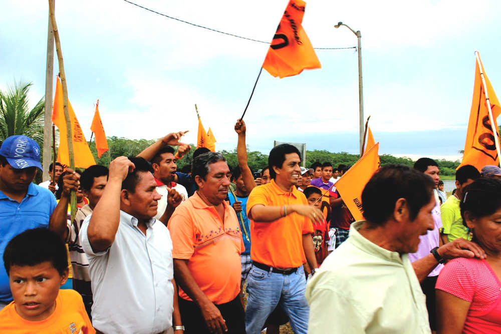 Pobladores de veinte comunidades dieron multitudinario recibimiento a Fernando Meléndez