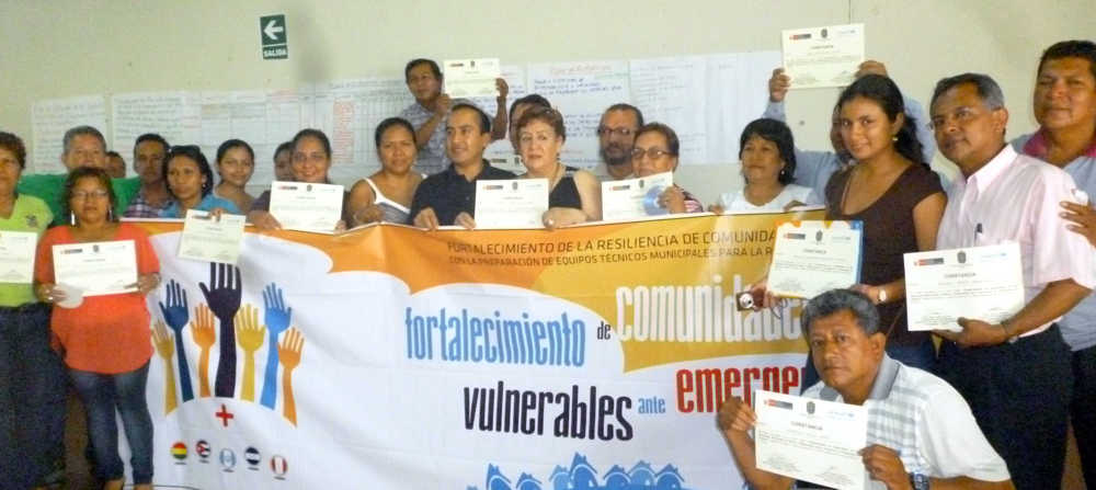 Defensores de las DEMUNAS recibieron Certificados de Participación.