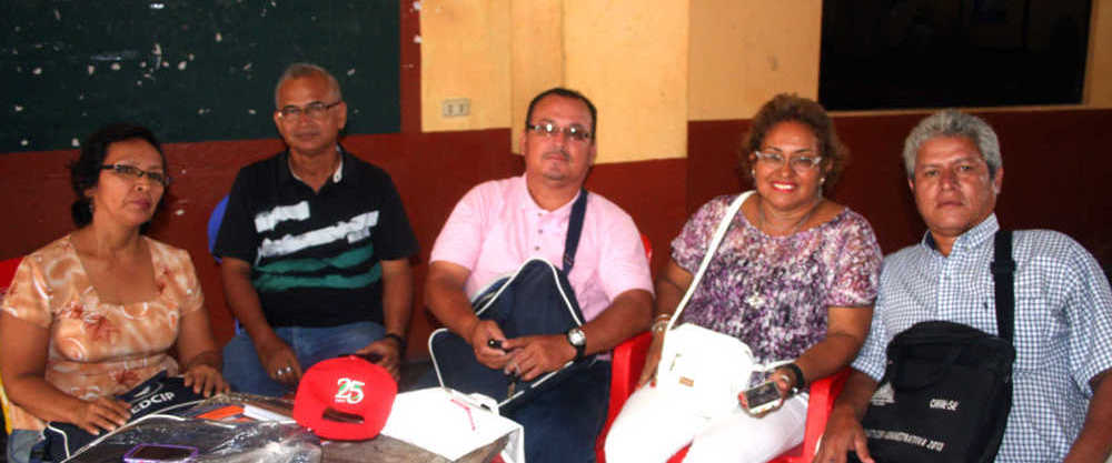 Dirigentes administrativos del sector educación se preparan para paro de 24 horas.
