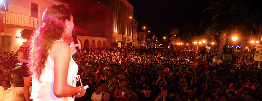 Adela Jiménez celebró «El Día de la Mujer» en multitudinario evento
