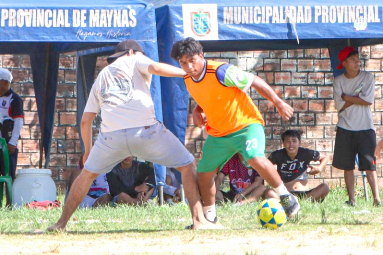 Promoviendo el deporte a través de la inauguración del campeonato interbarrios